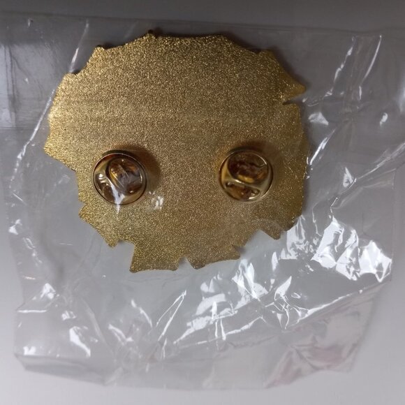 Edmonton Eskimos Cheer Team Lapel Pin Large 2019 CFL Football Discontinued - Picture 3 of 5